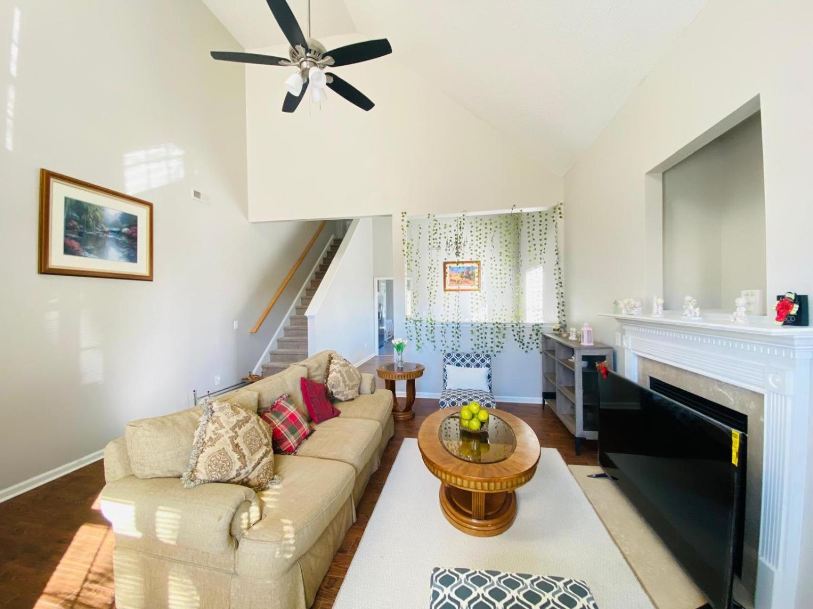 Spacious Room With Shared Bathroom ローリー エクステリア 写真